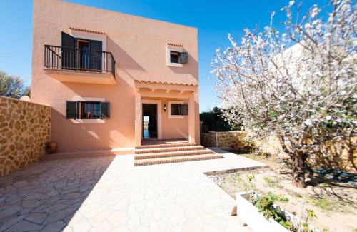 Sant Jordi de Ses Salines Villa | Villa San Jordi Ibiza Ses Salines