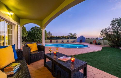 Mato Serrao Villa | Villa San Juan by Algarve Vacation