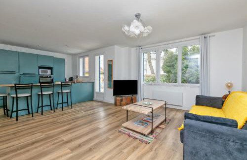 La Baule-Escoublac Villa | Villa Sandrine Au Calme Jardin