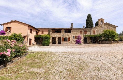 Deruta Villa | VILLA SANTA MARIA DERUTA IDEAL UMBRIAN RETREAT FOR REUNION NEAR PERUGIA AND TODI