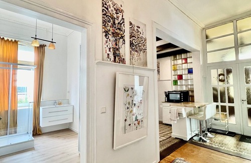 Bovenden Apartment | Villa Sartorius - Where, Nostalgia Blooms a Timeless Retreat
