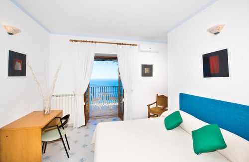 Path of the Gods Villa | Villa Savina - Elegant Family Villa Overlooks Amalfi Coast -
