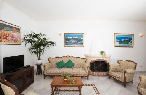 Path of the Gods Villa | Villa Savina - Elegant Family Villa Overlooks Amalfi Coast -