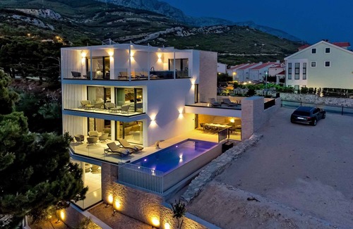 Promajna Villa | Villa Sea Melody II - Four Bedroom Villa, Sleeps 8