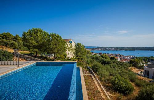 Trogir Villa | Villa sea, sun and fun
