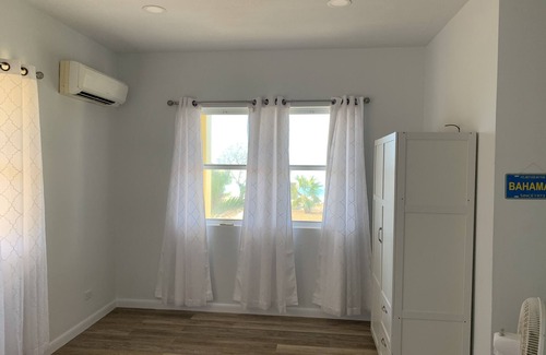 George Town House | Villa Seabreeze: AMAZING Views and Sunsets!