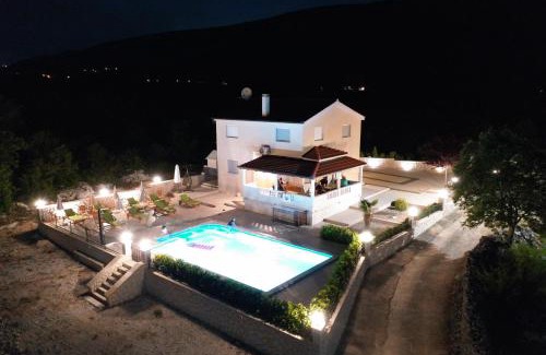 Slivno Villa | Villa Secret Beauty with Heated Saltwater Pool