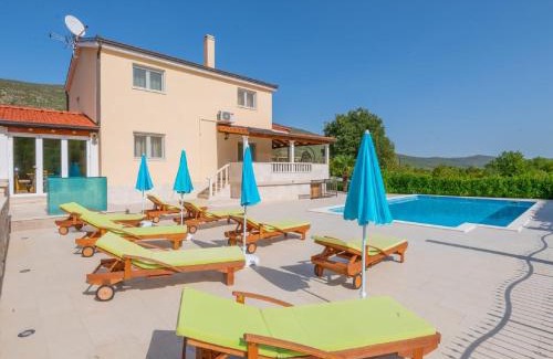Slivno Villa | Villa Secret Beauty with Heated Saltwater Pool