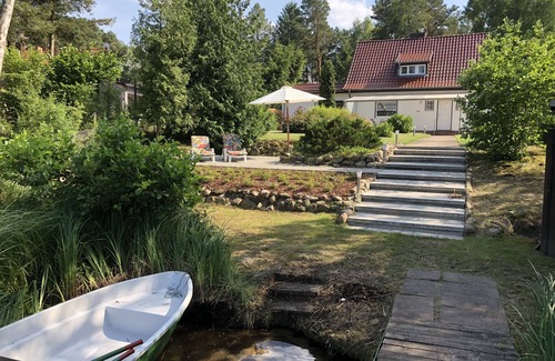 Prieros House | Villa Seeidyll - Detached vacation home directly on the lake with sauna