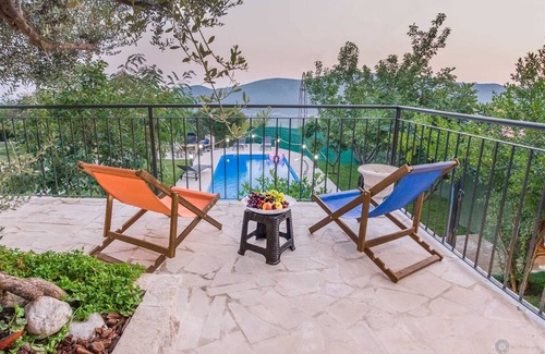 Bijeli do Villa | Villa Serendipity Montenegro