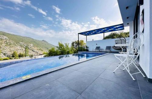 Seydikemer Villa | Villa Serengeti / Kalkan