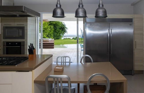 El Palmar Villa | Villa Serenidad by Acomodo