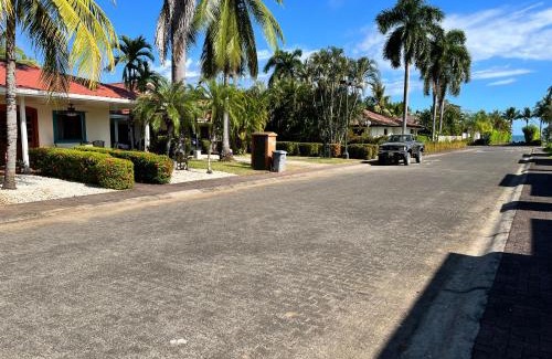 Tambor House | Villa Serenidad