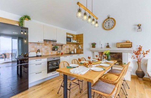 Splitska Villa | Villa Serenity - Silence, view and heated pool