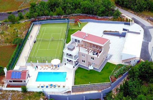 Lokvicici Villa | Villa Seven Lakes - heated pool, cinema, tennis, hot tub,