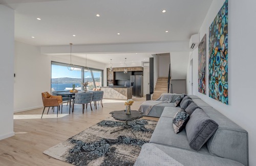 Razanj Villa | Villa Seven Seas