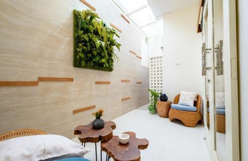 Sinduadi House | Villa Siji Plemburan
