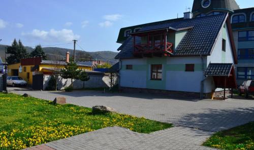 Zarnovica House | Villa Silver Green
