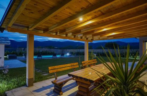 Knezovici Villa | Villa six brothers