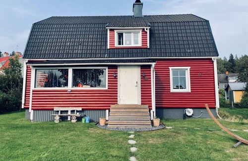 Svarta House | Villa Skogsfred - Cozy country house in Värmland