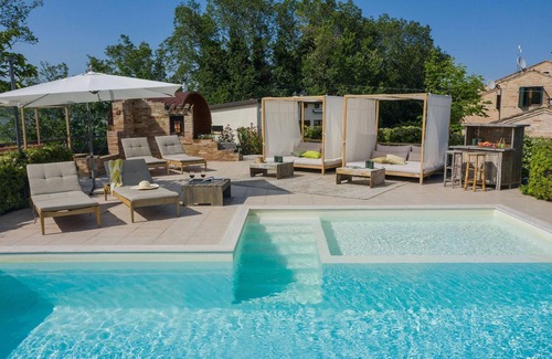 Massa Fermana Villa | Villa Sky 14 - Seven Bedroom Villa, Sleeps 14