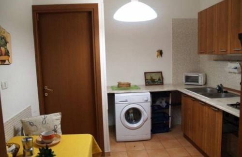 Lido Marini Villa | Villa sleeps 10: 3 bedrooms and 2 bathrooms - Lido Marini