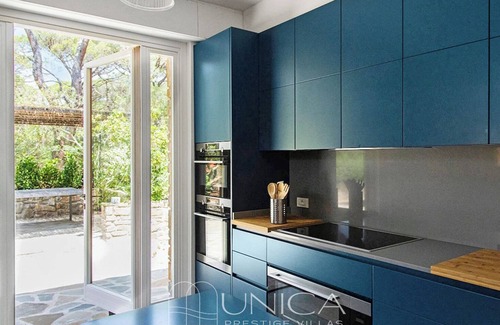 Roccamare Villa | Villa Smeralda, Roccamare Pinewood, just a 5-minute walk from the private beach.