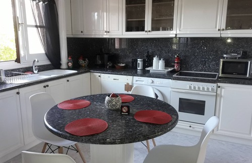 Pella Region House | VILLA SOFIA (1st floor self-contained apartment) t