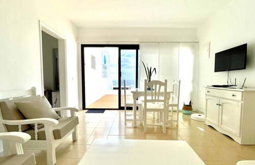Charco del Palo Villa | Villa Solo Adultos,vistas mar,Wifi,frente a playa