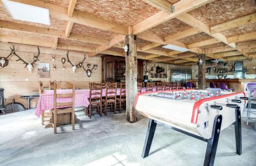 Sapogne-et-Feucheres Villa | Villa spacieuse à Sapogne-et-Feuchères avec piscine privée, 150 m²