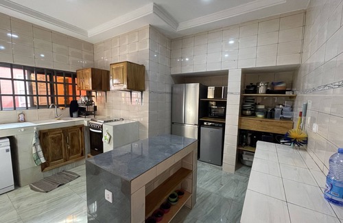 Lome House | Villa Spacieuse, Confortable et Bien Équipée