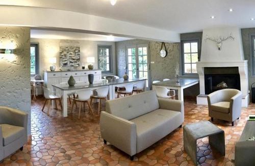Estaires House | Villa spacieuse et élégante avec grand parc arboré, spa et équipements pour 14 personnes - FR-1-510-2