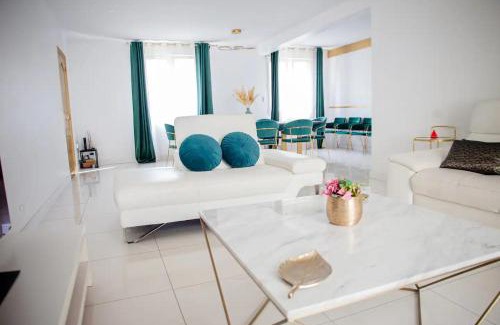 Emerainville Villa | Villa spacieuse proche Disney & Stade de France
