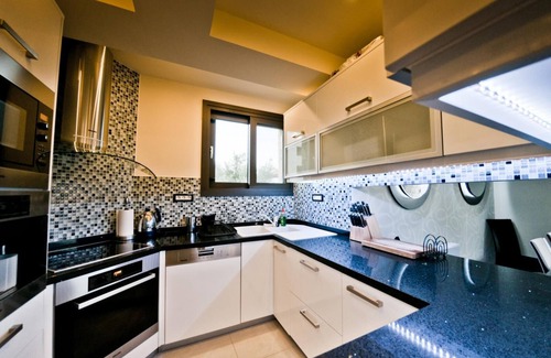 Katsikia Villa | Villa St Nicolas & Villa Theano 8 bedrooms