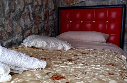 Udenisht Bed & Breakfast | villa stone up to ble alb