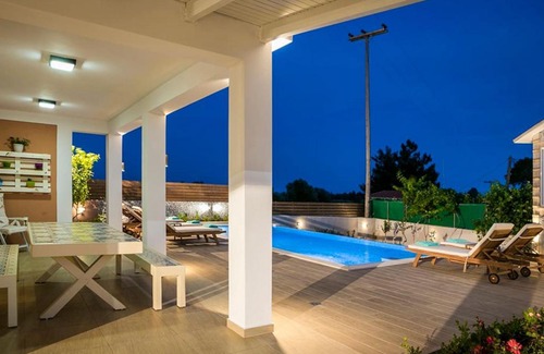Karavados Villa | VILLA SUNSHINE