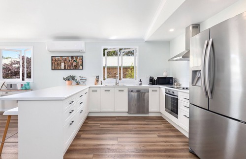 Toogoom Villa | Villa Sunshine - Pet Friendly Fully Air conditioned