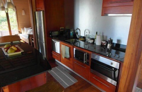 Papeto'ai Villa | VILLA TA'URA. In a gated residence. Spectacular panoramic views. Close to Beach.
