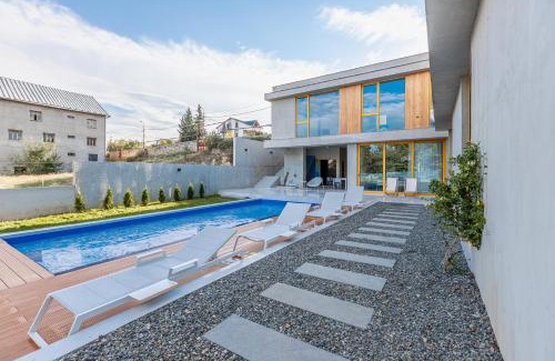 Tbilisi Villa | Villa Tabori Hill - Modern 7BR Villa near Old Tbilisi