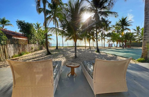 Puerto Seguro Center House | Villa taina - 8 suites by the sea