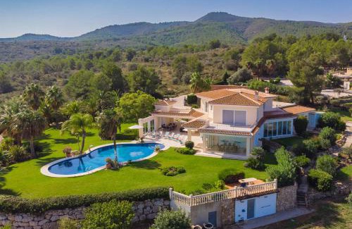 Tarraula Villa | Villa Tarraula by Villa Plus