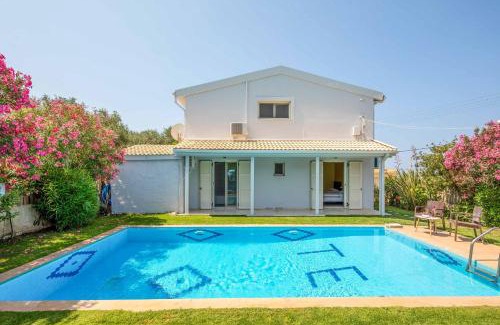 Agios Matthaios Villa | Villa Teo