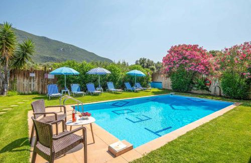 Agios Matthaios Villa | Villa Teo