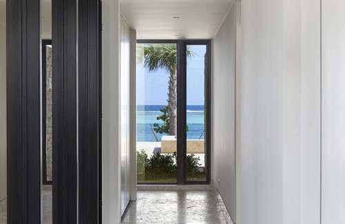 North Sound Villa | Villa The Beach House by Fantasia Villas