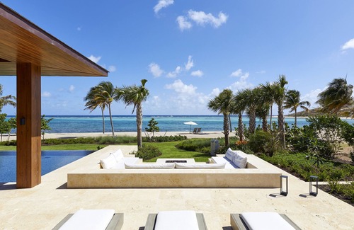 North Sound Villa | Villa The Beach House by Fantasia Villas