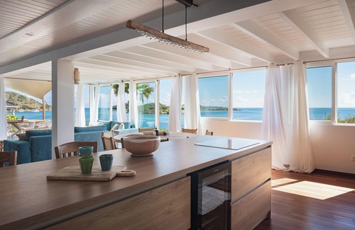 Cul de Sac Villa | Villa The Lighthouse, waterfront with kayaks, snorkeling, AC, heated pool, wifi