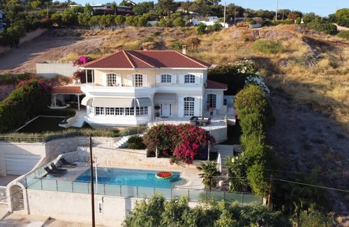 Anavyssos Villa | VILLA THEA