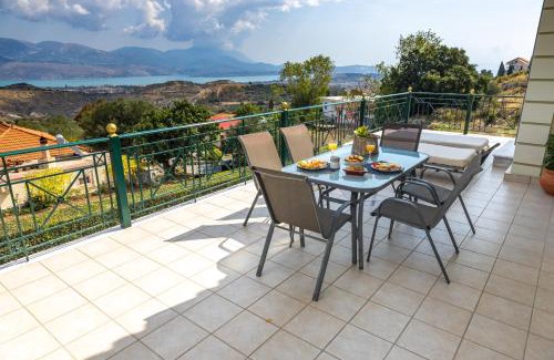 Paliki Apartment | Villa Theano - Family House in Lixouri, Kefalonia