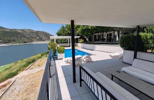 Vardar Region Apartment | Villa Tikvesh Lake