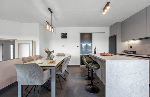 Drnis Villa | Villa Tonka near Krka National Park with big pool and 4 mountines bikes at disposal